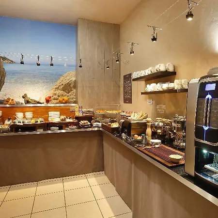 Western Ocean 3*
