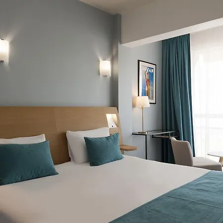 Western Ocean Szálloda 3*