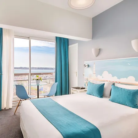 Western Ocean Szálloda 3*