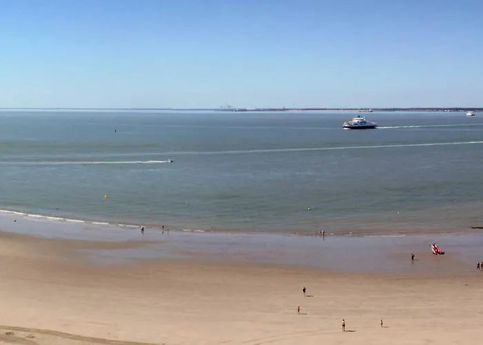 Western Ocean 3* Royan